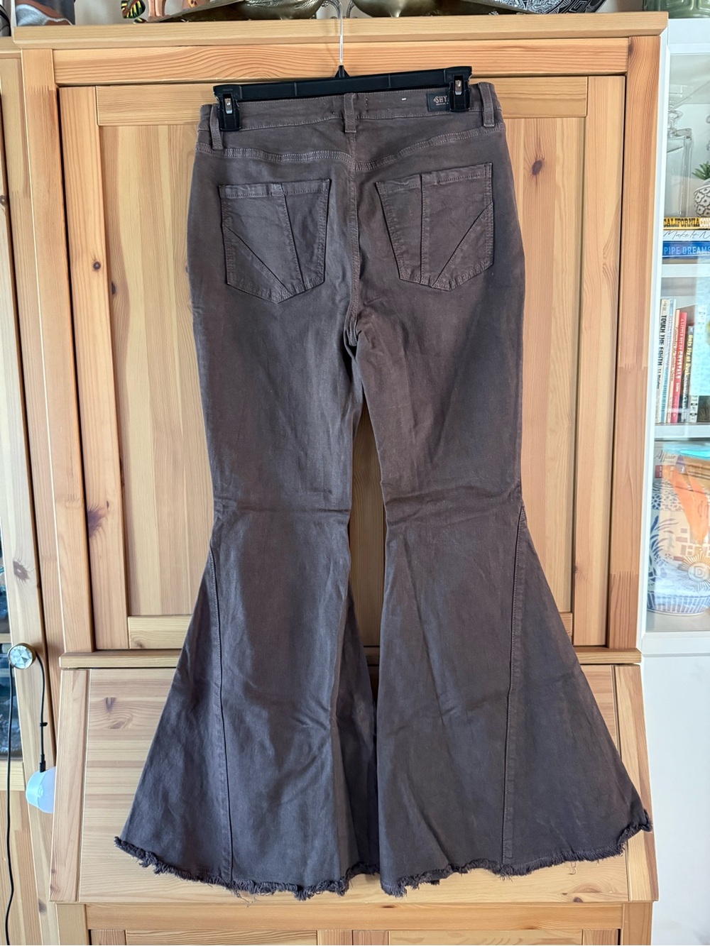 Shyanne Chocolate Brown High-Rise Wide Leg Bell Bottoms 32/32 - Picture 3 of 3